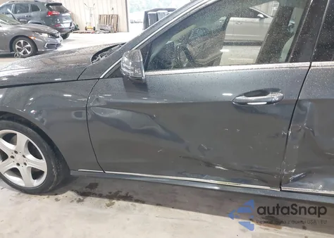 2014 Mercedes-Benz E 350 z USA, uszkodzony, nr VIN WDDHF5KB1EA846688